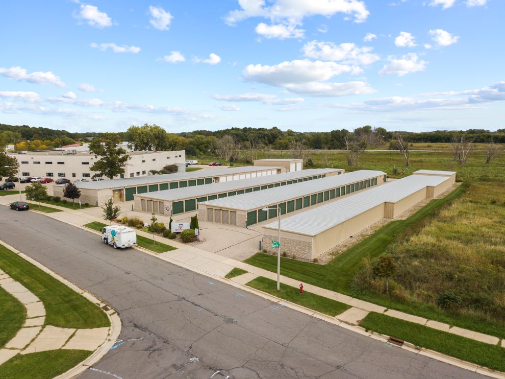 FreeUp Storage Madison - DriveUp Units